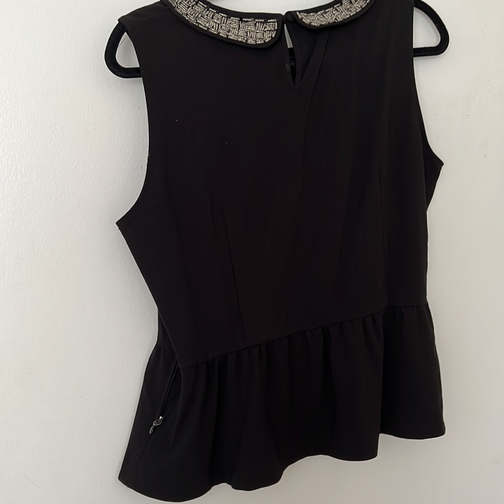 Size 12 - Picture 2 of 2